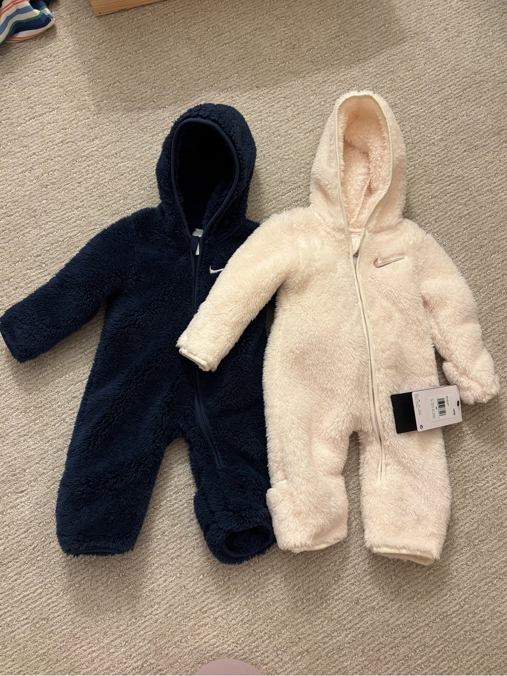 2 Nike Sherpa Bunting Suit